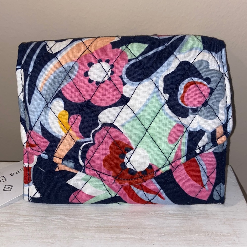Vera Bradley RFID Mini Tr-Fold Compact Wallet Mod Paisley NEW NWT MSRP $59.00 - Picture 3 of 13